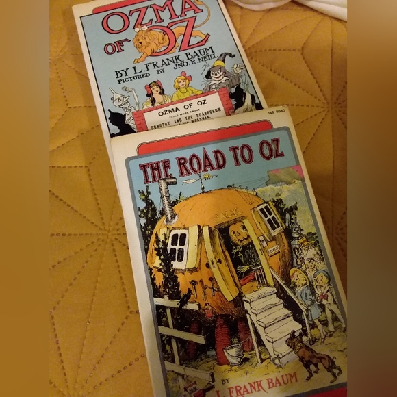 Lot of 11 Oz Books - Picture 4 of 5